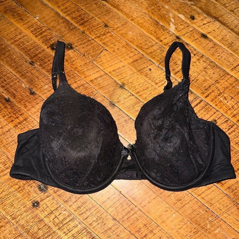 Victoria’s Secret Body soft black lined perfect 38C bra